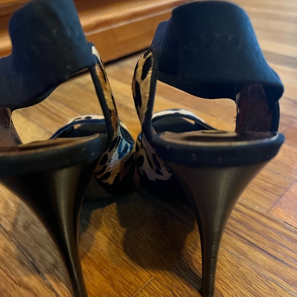 Cheetah print Stilettos. Size 7 - Picture 3 of 4